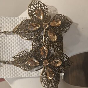 Elegant Gold and Amber Floral Earrings